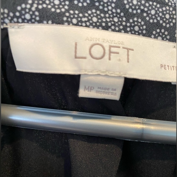 LOFT dress with optional tie - Picture 3 of 6